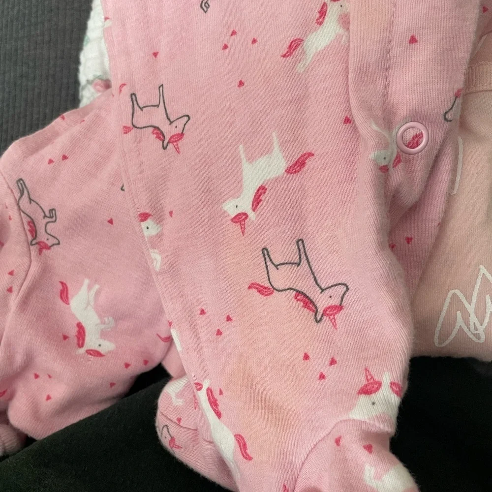 Bundle of girl clothes nb-12 months